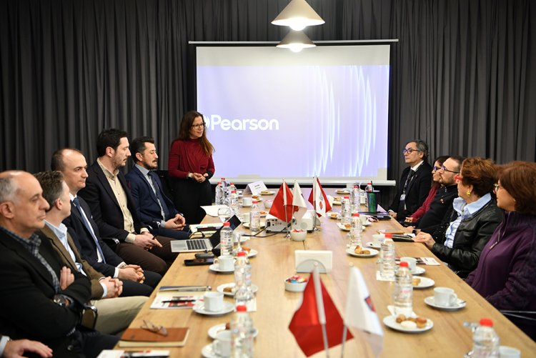 Üniversitemiz ile Pearson Türkiye Arasında Paylaşım ve Bilgilendirme Toplantısı
