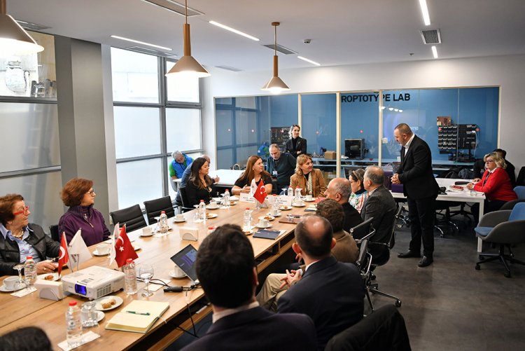 Üniversitemiz ile Pearson Türkiye Arasında Paylaşım ve Bilgilendirme Toplantısı