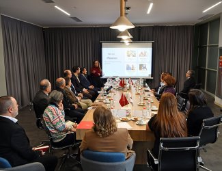 Üniversitemiz ile Pearson Türkiye Arasında Paylaşım ve Bilgilendirme Toplantısı